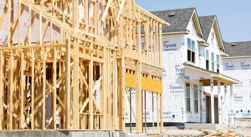Amid the Iran War, the US fixed 30-year mortgage rate increases to 6.46%.